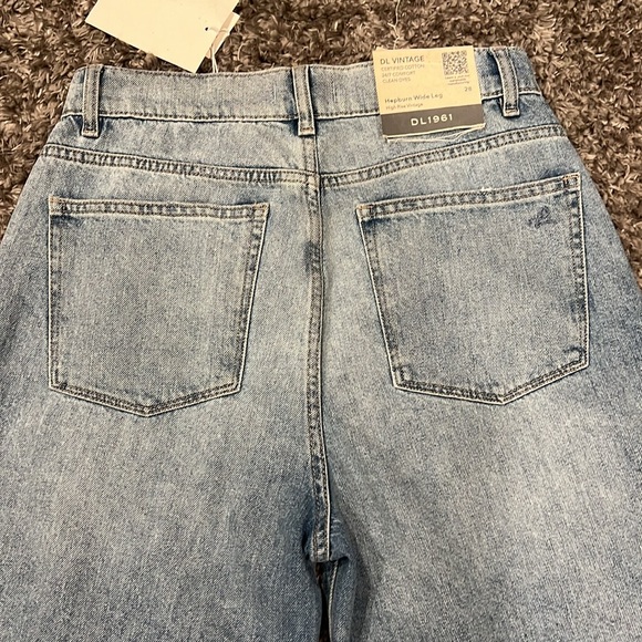DL1961 | Hepburn High Rise Wide Leg Jeans in Slate size 28 NWT - Picture 12 of 16